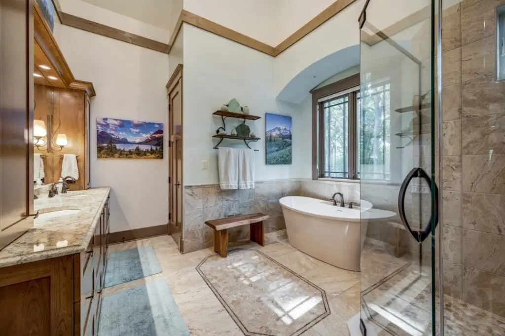 Master Bathroom with Natural and Flexible Getaway